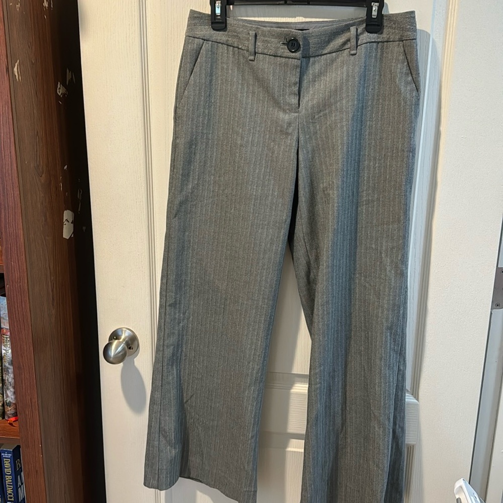 Super cute wide legged dress pants